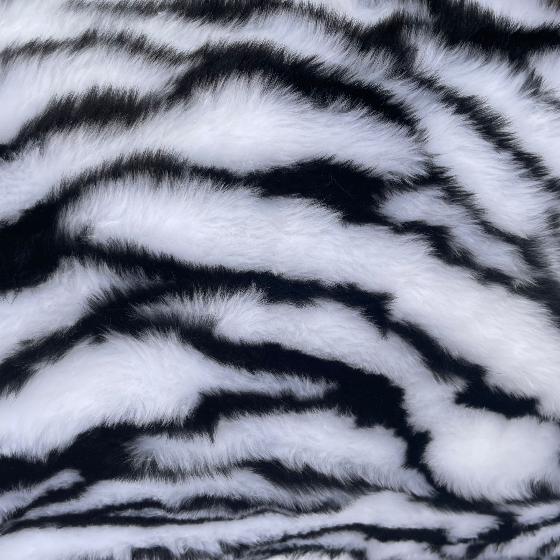 Thick Fur Fabric Black/White Zebra